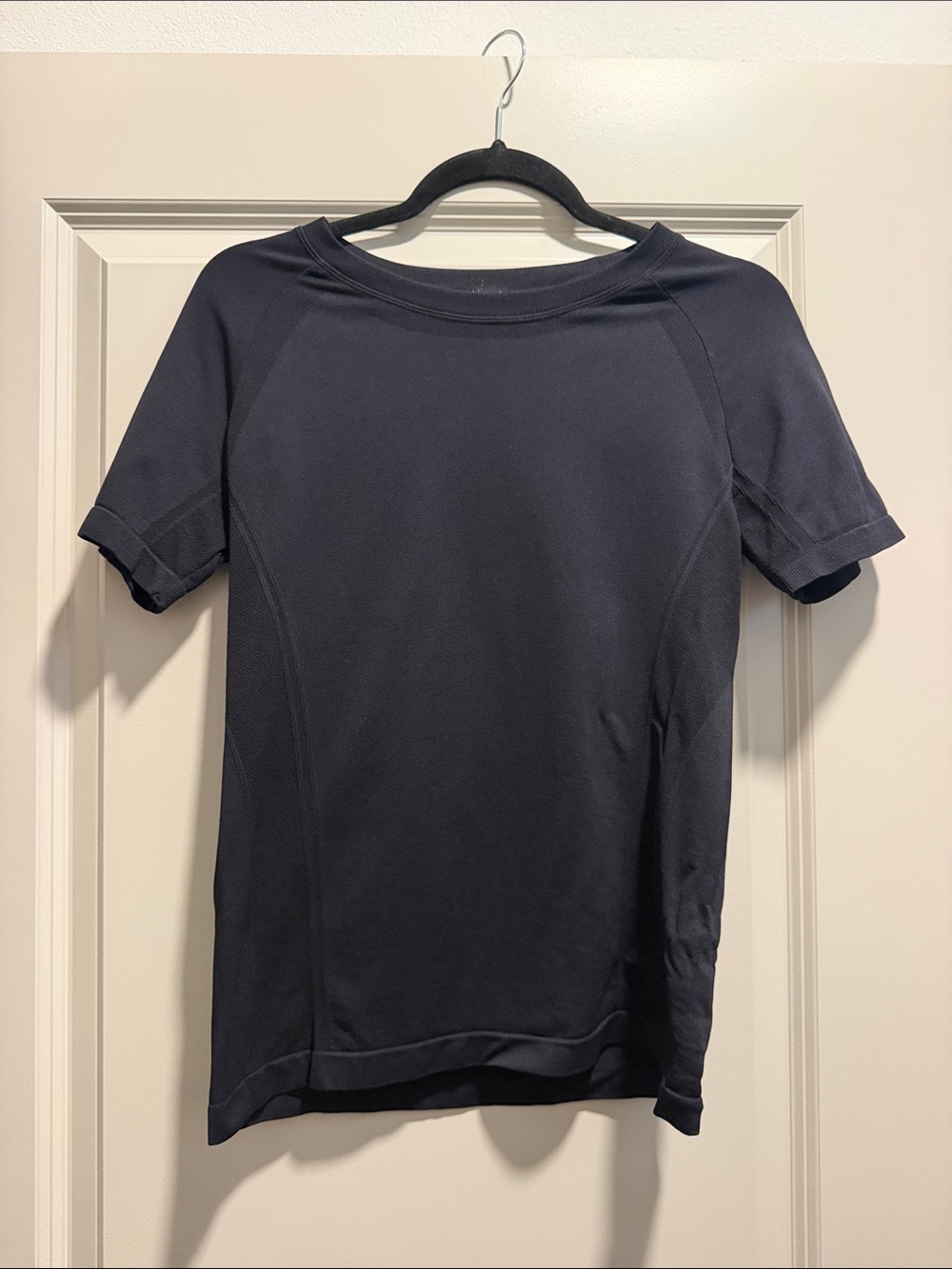 Women’s Black Short-Sleeve Performance Top